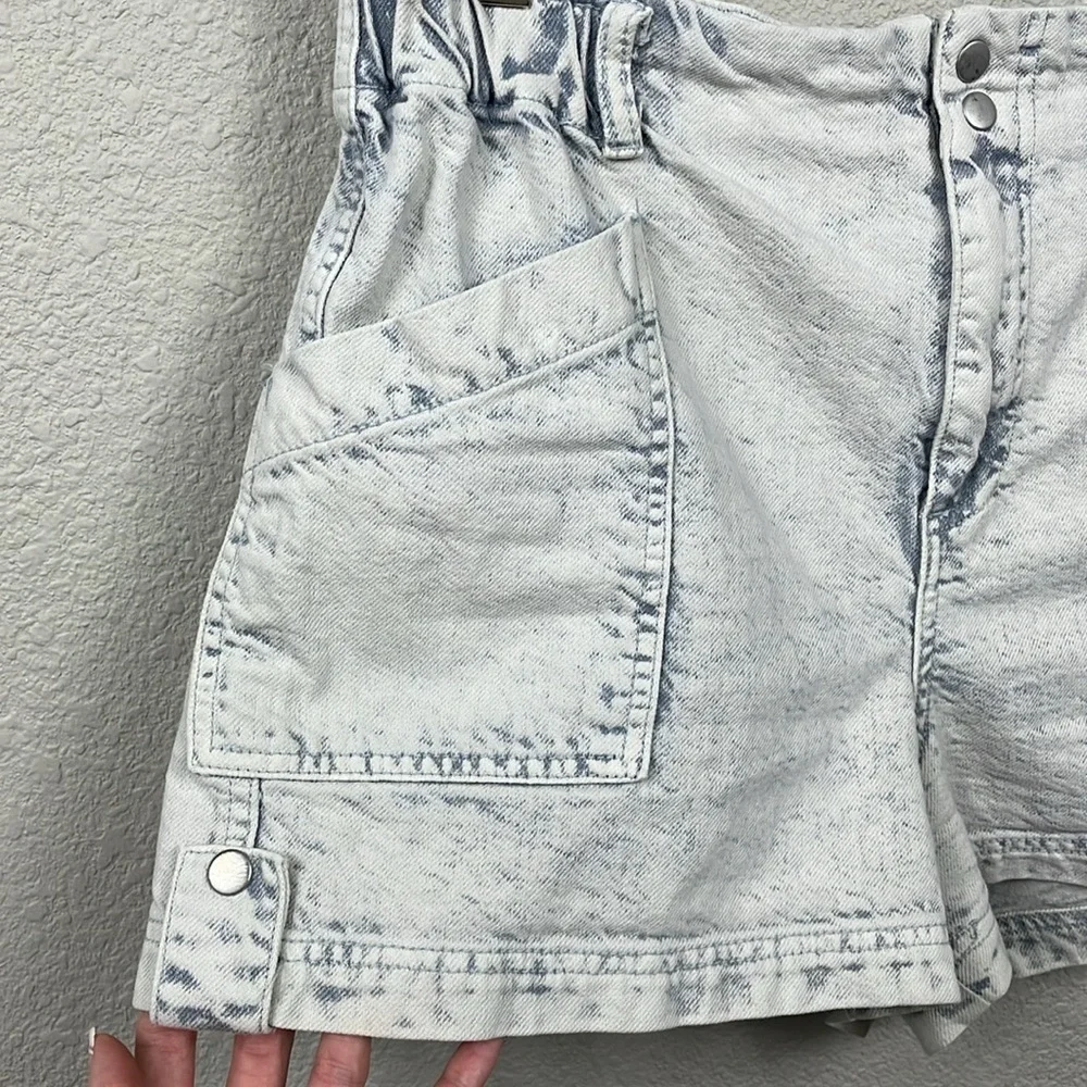 By Anthropologie Acid Wash Whitewash Denim Stretch Waist Paperbag Shorts Sz 8